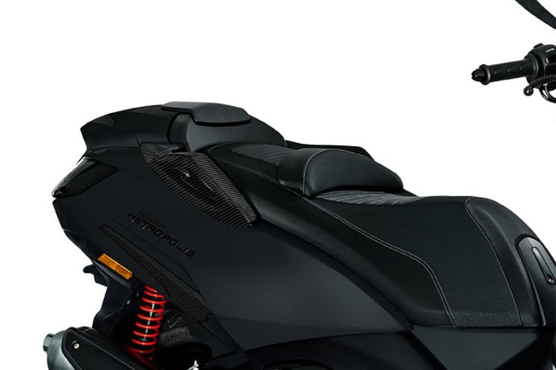 Metropolis Black Edition 4